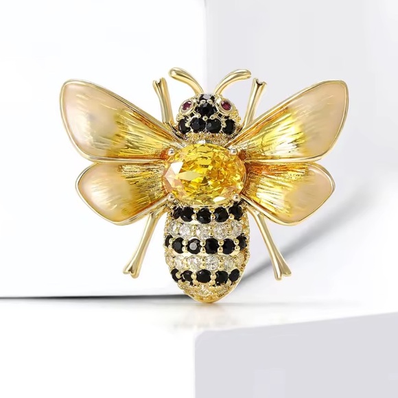 Anthropologie Jewelry - Luck Bee Elegant Gold Brooch
